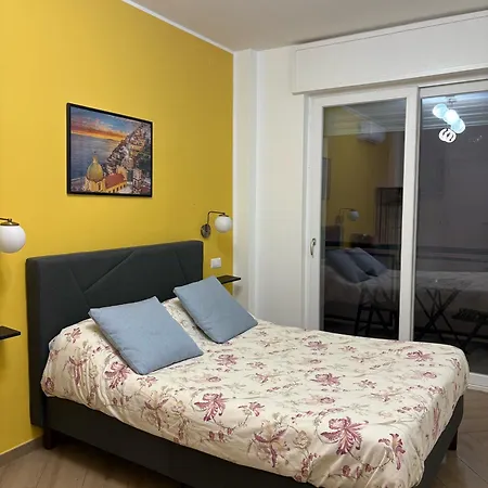 Bed & Breakfast Domus D'amore Napoli