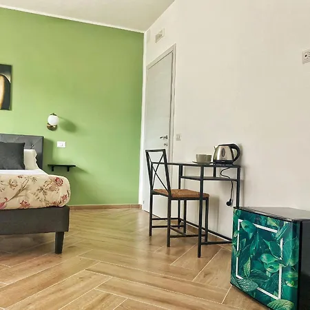 Domus D'amore Bed & Breakfast 4*