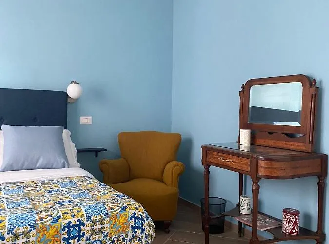 Bed & Breakfast Domus D'amore Naples